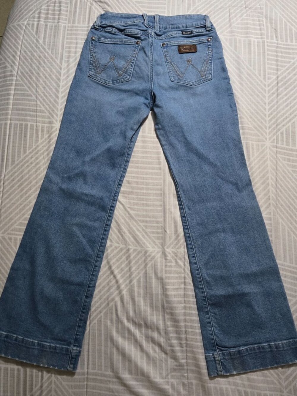 Wrangler Retro Mae Mid Rise Trouser Flare Jeans 28x32 - Picture 2 of 7